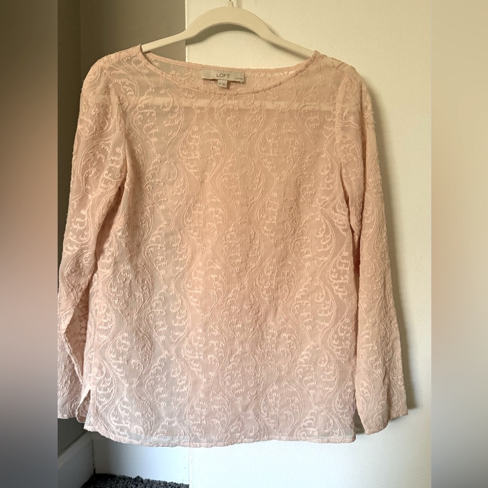 LOFT shirt - soft baby pink with delicate embroidery. size : Small Petite (SP)